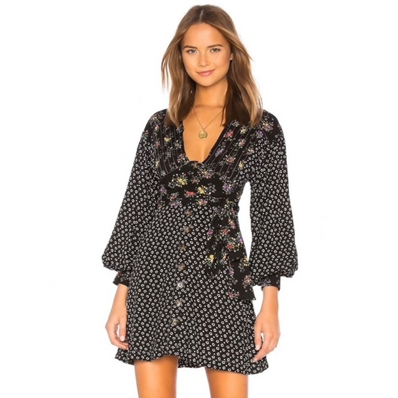 Free People Dresses & Skirts - Free People Wonderland Black Floral Long Sleeve Mini Dress Size XS